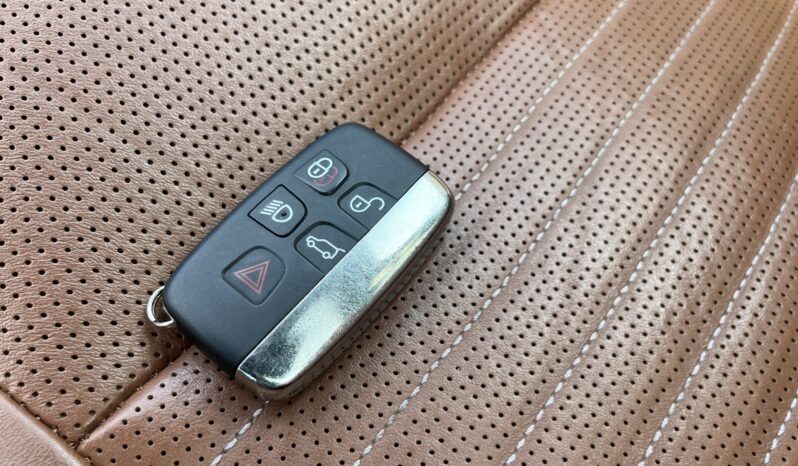 Land Rover Discovery Sport 2017 full