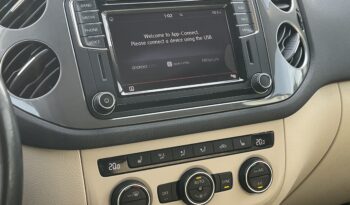 Volkswagen Tiguan 2016 full