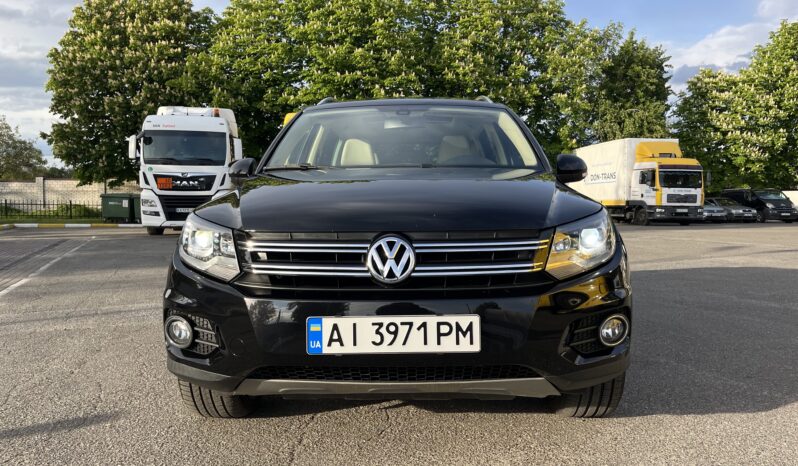 Volkswagen Tiguan 2016 full