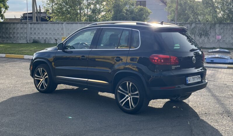 Volkswagen Tiguan 2016 full