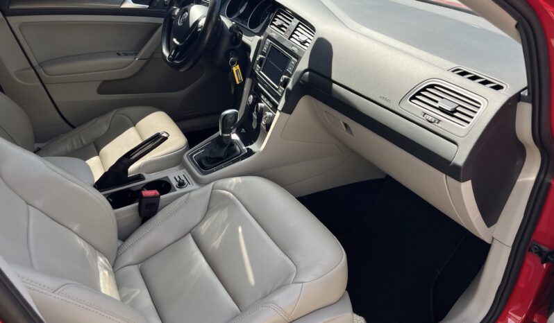 Volkswagen Golf 1.8 TSI   180к.с. full
