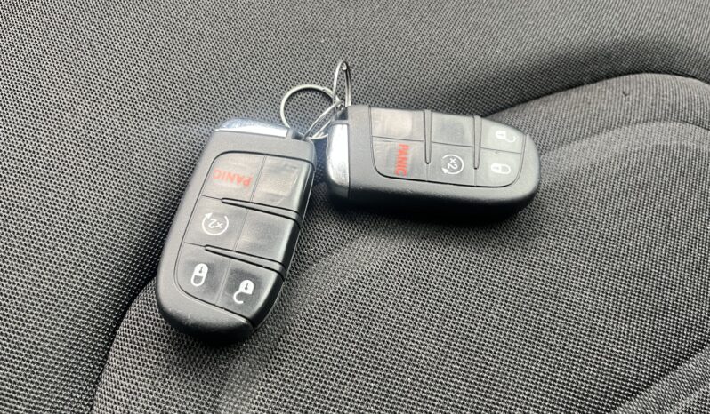 Jeep Renegade 2019 2.4 АТ (184 к.с.)  •  Latitude full