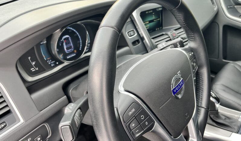 Volvo XC60 2016 2.0T AT (240 к.с.) full