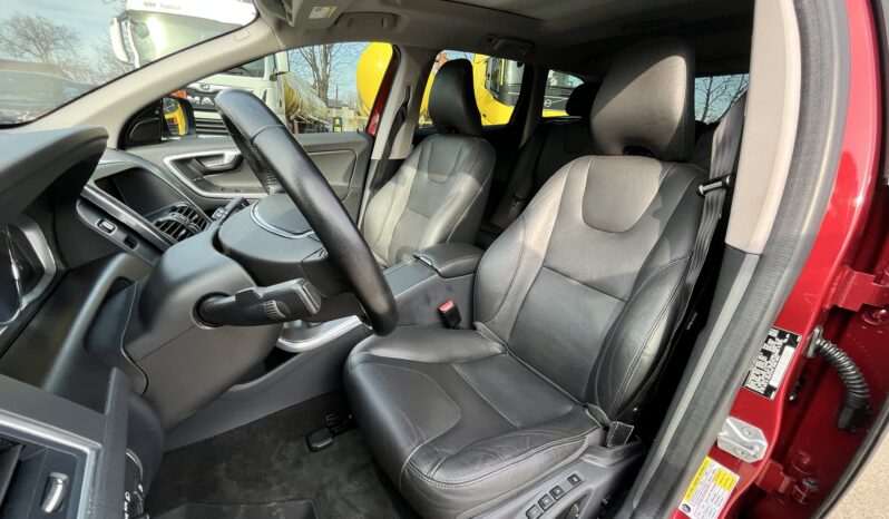 Volvo XC60 2016 2.0T AT (240 к.с.) full