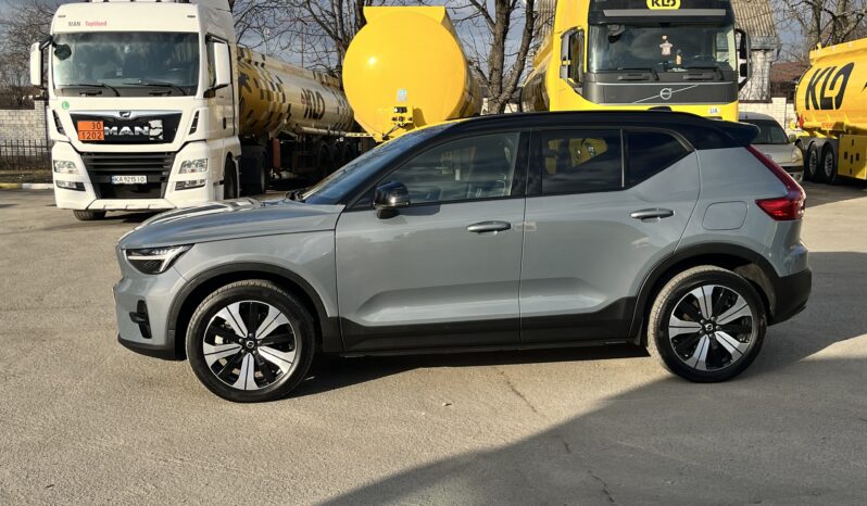 Volvo XC40 2023 I покоління (FL)  •  78 kWh (408 к.с.) AWD  •  Plus Dark full