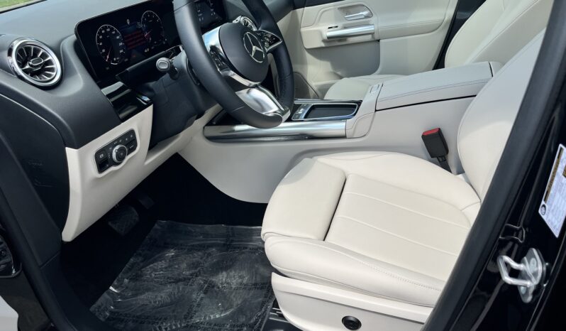 Mercedes-Benz GLA-Class 2024 H247 (FL)  •  250 DCT (224 к.с.) 4Matic  •  Progressive full