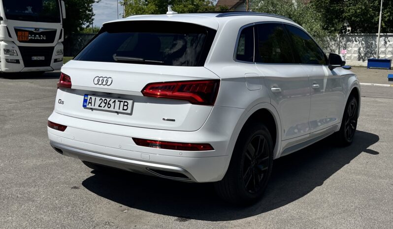 Audi Q5 2020 II покоління  •  2.0 TFSI S-tronic (252 к.с.) Quattro  •  Premium full
